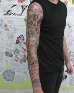 Tatuaje_brazo_entero_blanco_y_negro