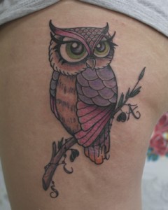 Tatuaje_buho_chica_color