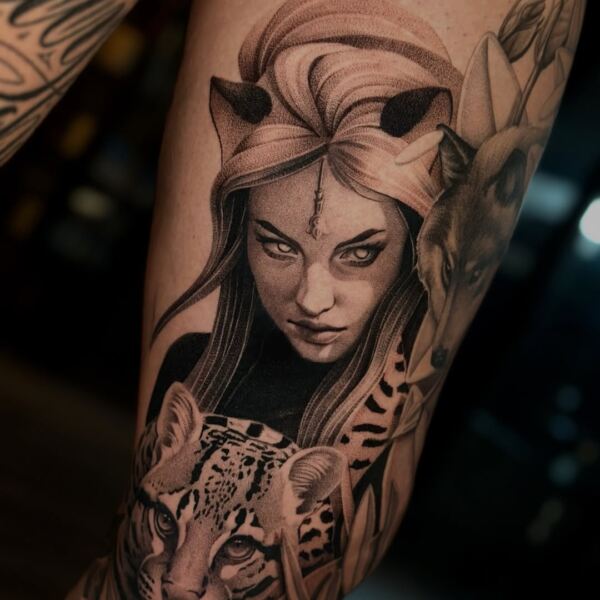 Chica tigre realismo dotwork