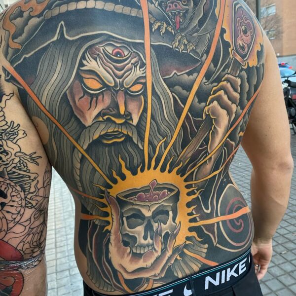 Espalda mago neotradicional